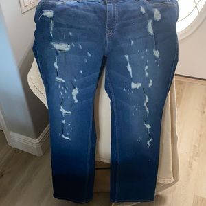 Woman distressed Jeans